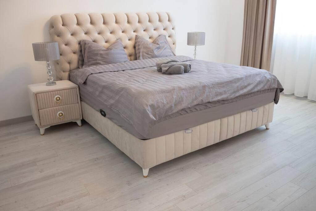Luxury 2 Bedroom Apartment Букурещ Екстериор снимка